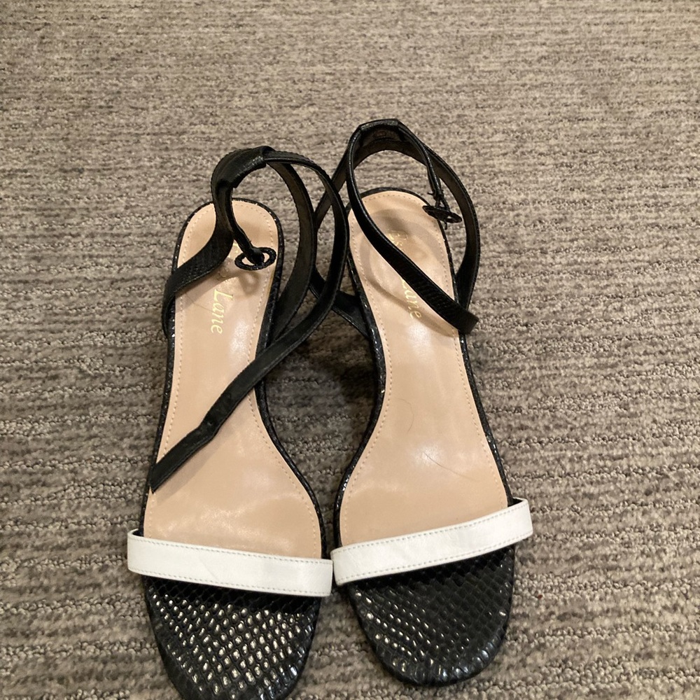 Black and white wedges